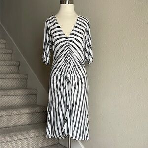 Trina Turk Sz 12 Black and White Ruched Midi Sundress with Dolman Sleeves